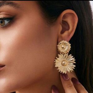 Gold Sunflower Stud Earring N1255
